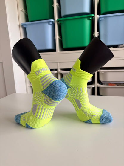 Donlima unisex ankle running socks in yellow and blue