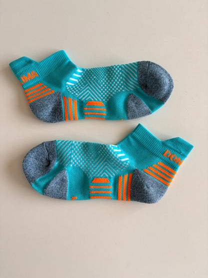 Donlima unisex ankle running socks in turquoise and orange