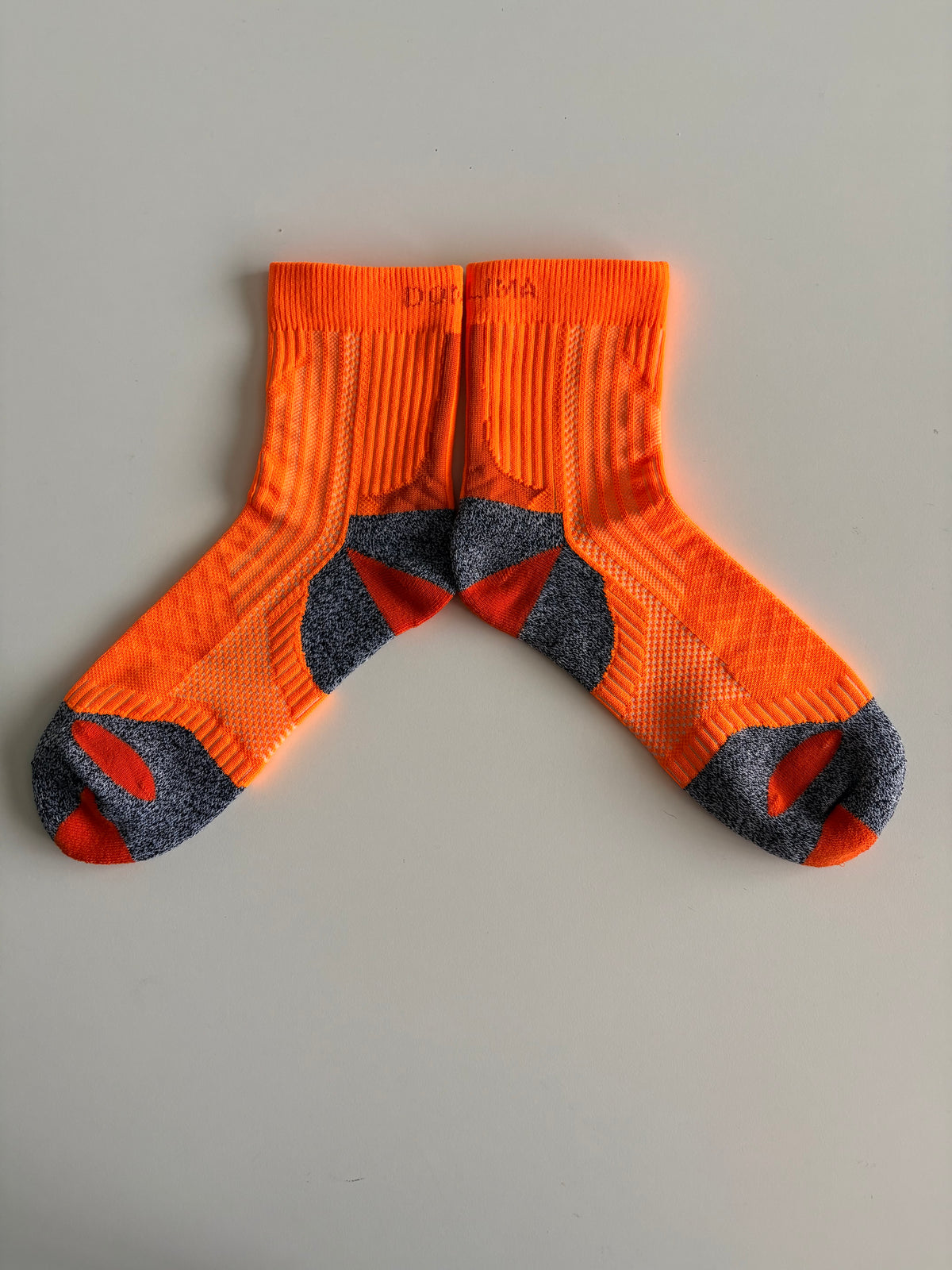 Women's Donlima running socks in purple