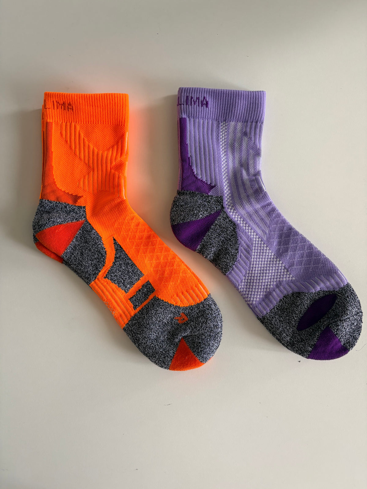 Women's Donlima running socks in orange