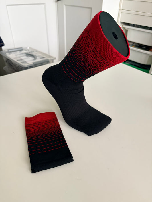 Men’s Professional Multiple Colours Striped Cycling Socks / Compression, Moisture-Wicking & High Elasticity & Breathable