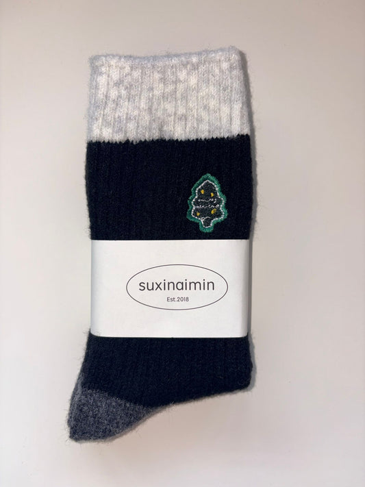 Suxinaimin Embroidered Xmas Themed Crew Socks